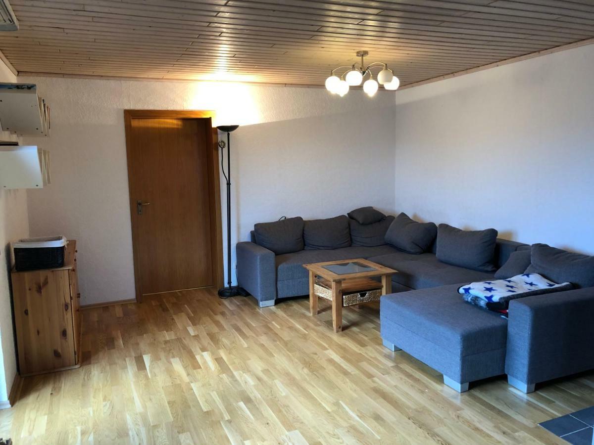 Natürlicher Holzkomfort Im Hessischen Kegelspiel Hünfeld
