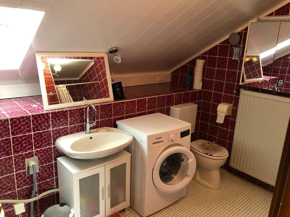 Apartment Natürlicher Holzkomfort Im Hessischen Kegelspiel Hünfeld